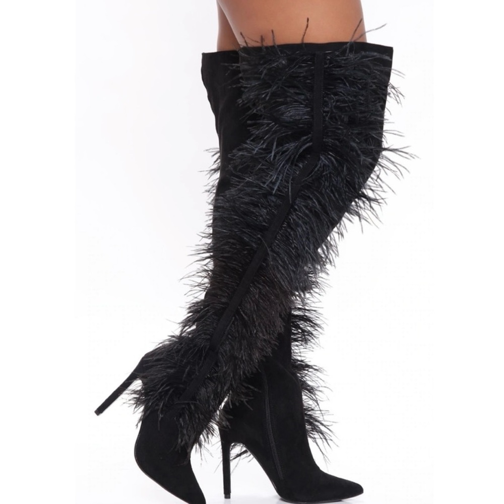 NWOB Fashion Nova Like a Diva boots size 6